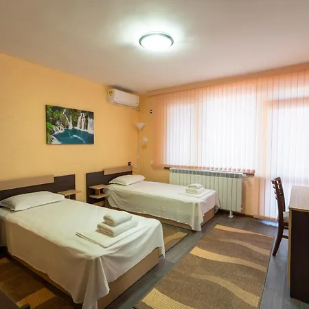 семеен преслав Hotel